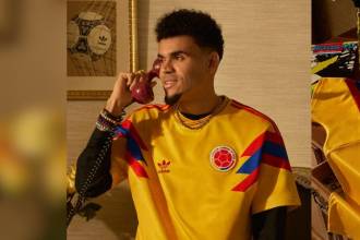 Nueva camiseta retro de la Selección Colombia. FOTO: @FCFSELECCIONCOL