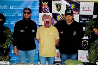 Alias Tripa, presunto integrante de los Chatas, tras ser capturado. FOTO: SÉPTIMA DIVISIÓN DEL EJÉRCITO