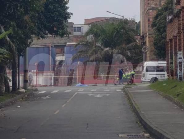 Zona de acordonamiento hombre asesinado a puñal en Florida Nueva (Laureles). FOTO: CORTESÍA
