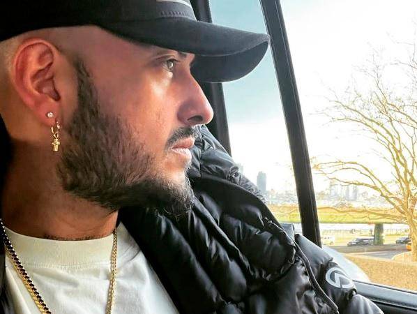 Él era el productor musical Daniel Alejandro Velásquez Franco. /FOTO: X