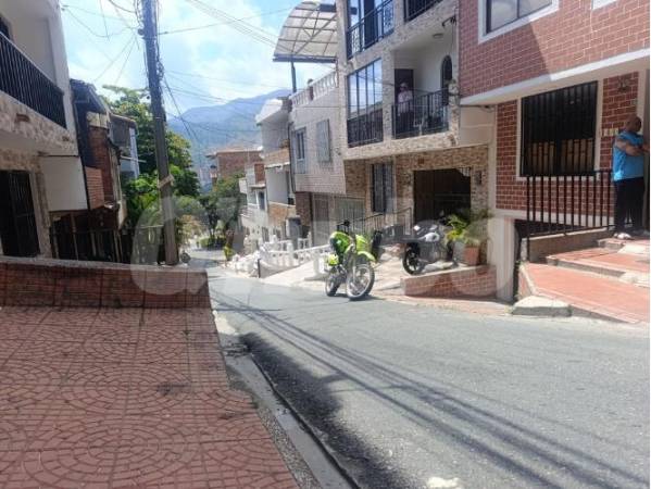 Por esta cuadra habría recibido el impacto de bala. FOTO: ALEJANDRA MORALES
