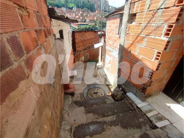 En estas escalas cayó muerta Marisel Pérez Márquez. /FOTO: ANDRÉS GARCÍA HERNÁNDEZ