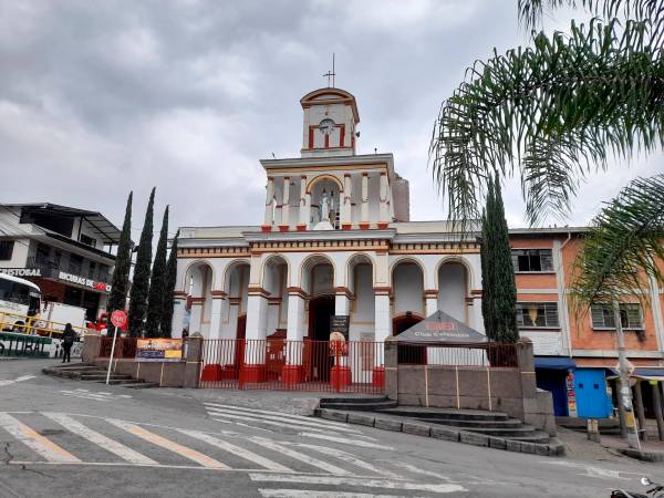 La parroquia de San Cristóbal, muy concurrida por los fieles católicos que llegan de diferentes partes de Antioquia, se construyó hace 254 años y cuenta con joyas patrimoniales que dan valor a la historia del corregimiento. / FOTO: DANIEL GONZÁLEZ.
