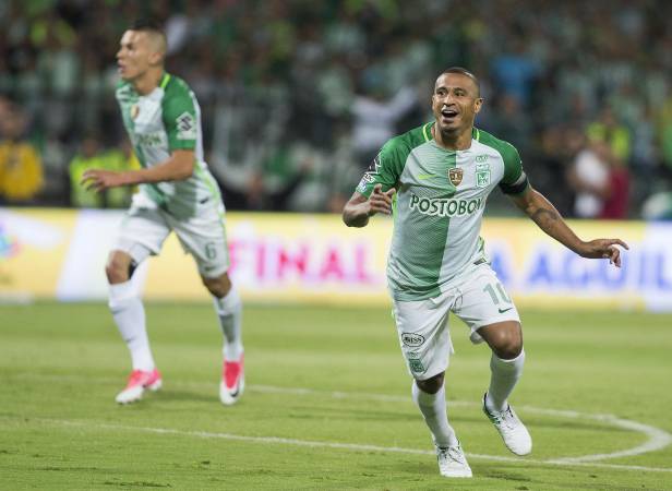 Macnelly Torres en un partido de Atlético Nacional vs. Deportivo Cali en el estadio Atanasio Girardot. FOTO: ARCHIVO EL COLOMBIANO