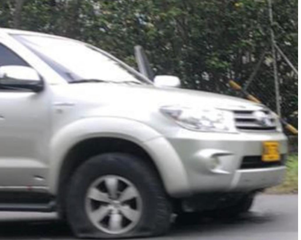 Así quedó el carro en el que iban Pablo y su acompañante. <b><span class=mln_small-caps_mln>/ FOTO: CORTESÍA </span></b>