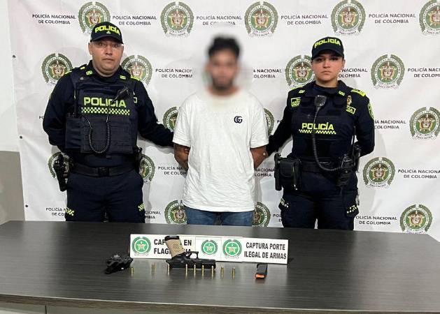 Dispararon desde una casa: mujer policía resultó herida en medio de una captura en Aranjuez