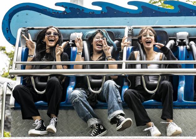 Jóvenes disfrutando del Maui en el Parque Norte. FOTO: ARCHIVO JAIME PÉREZ