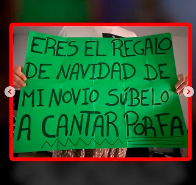 EN VIDEO: “Eres el regalo de Navidad de mi novio”, gracias a una pancarta, un artista emergente cumplió el sueño de cantar con Feid
