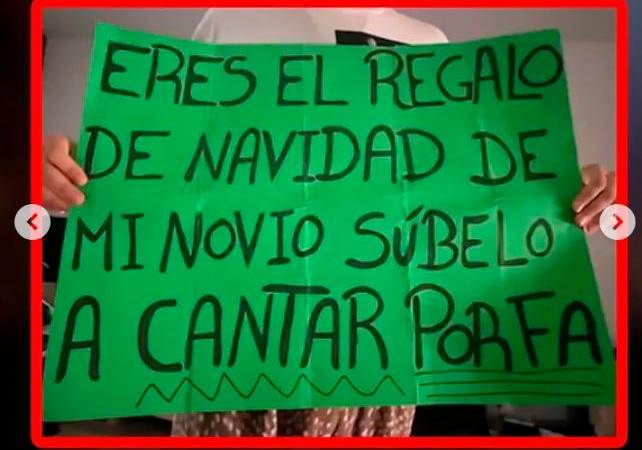 EN VIDEO: “Eres el regalo de Navidad de mi novio”, gracias a una pancarta, un artista emergente cumplió el sueño de cantar con Feid 