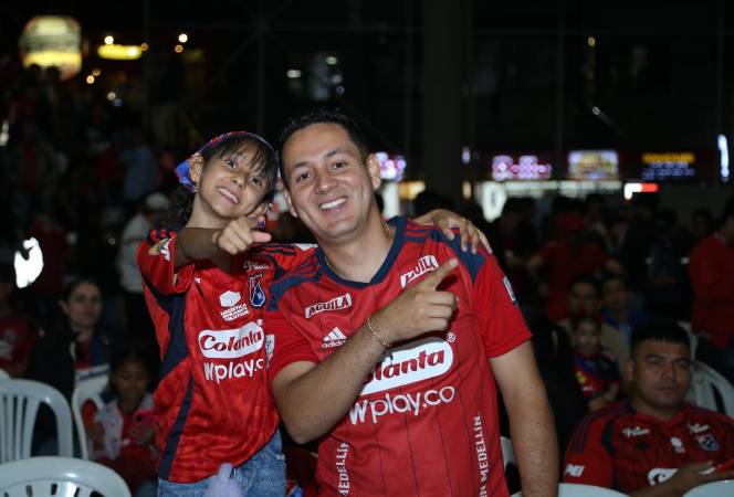 Hinchas del DIM. /FOTO: ALCALDÍA DE MEDELLÍN