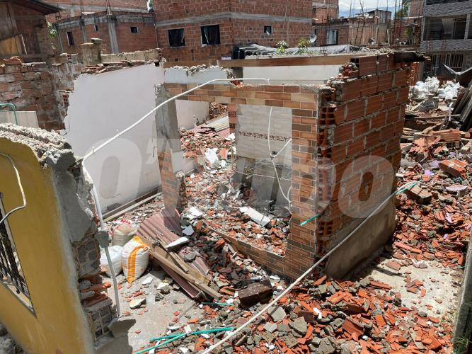 Sólo quedaron escombros de la vivienda. Foto 2 de septiembre de 2025. <b><span class=mln_small-caps_mln>/FOTO: SINDY VALLE </span></b>