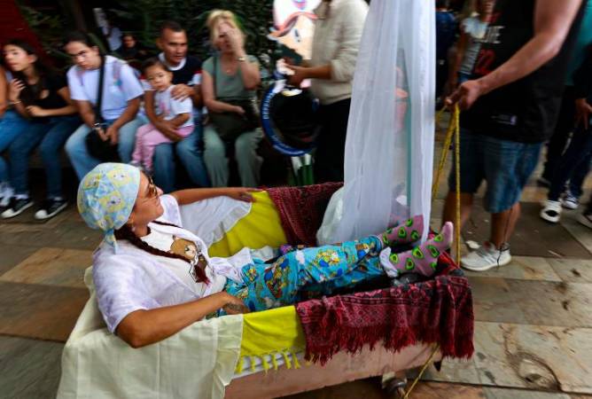 EN FOTOS: Celebración de la Pereza en Itagüí, ¡con todo y exorcismo!