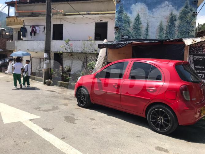 Este es el vehículo en el que se movilizaba Cristian con su amigo. FOTO: LAURA ROSA JIMÉNEZ VALENCIA