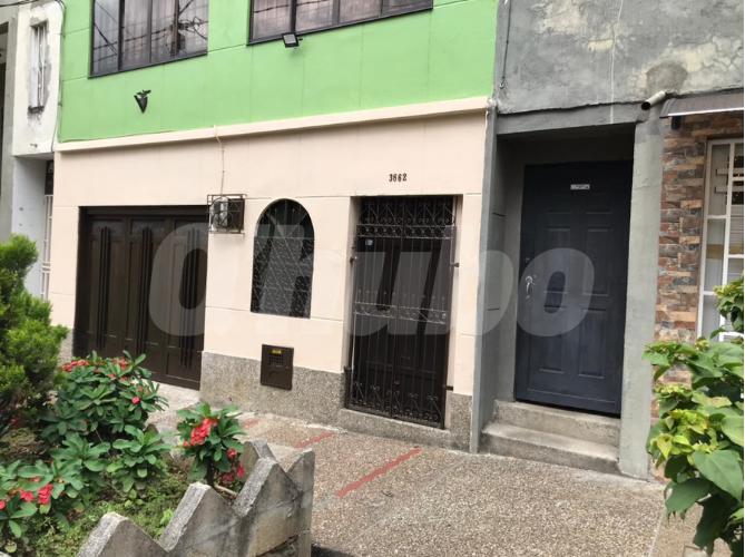 Esta es la vivienda del primer piso en la que habría ocurrido el homicidio. FOTO: LAURA ROSA JIMÉNEZ VALENCIA