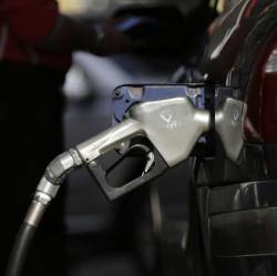 Rodar con los neumáticos desinflados puede elevar el gasto de combustible hasta en un 10 %. FOTO: COLPRENSA