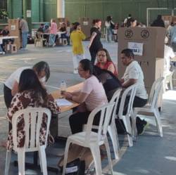 Puesto de votación del barrio Belén Rincón. FOTO: ANDRÉS GARCÍA HERNÁNDEZ