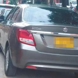 Las multas por estacionar en sitios no autorizados son de $ 30.000 para las motocicletas y $ 80.000 para los automóviles. FOTO: DENUNCIAS ANTIOQUIA