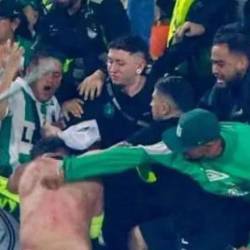Algunas de las riñas habrían ocurrido porque ‘pillaban’ hinchas del Junior en las tribunas. FOTO: TOMADA DE X @barrabrava_net
