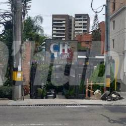 En este edificio de El Poblado encontraron sin vida al extranjero. FOTO: GUILLERMO LEÓN OSPINA MUÑOZ