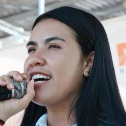 La representante estuvo muy activa en la campaña a Iván Cepeda a la Presidencia. FOTO: TOMADA DE INSTAGRAM @veronicaestradaholguin