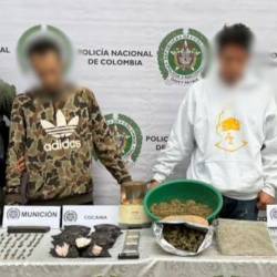 Captura de alias Tokis (izq.), señalado coordinador del grupo delincuencial La Sierra. FOTO: POLICÍA METROPOLITANA DEL VALLE DE ABURRÁ