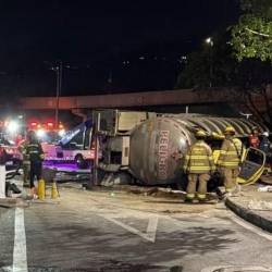 Accidente en la glorieta de Niquía. FOTO: ALCALDÍA DE BELLO
