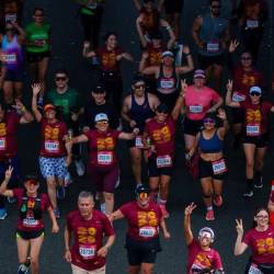 Corredores en la Maratón Medellín. FOTO: INSTAGRAM @maratonmedellin
