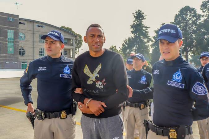 Jhon Viáfara al momento de su extradición. FOTO: ARCHIVO - POLICÍA NACIONAL