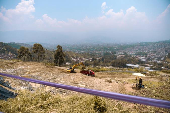 Búsqueda de desaparecidos en La Escombrera. /FOTO: ALCALDÍA DE MEDELLÍN