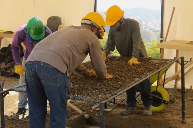 Las búsquedas son minuciosas. /FOTO: UBPD