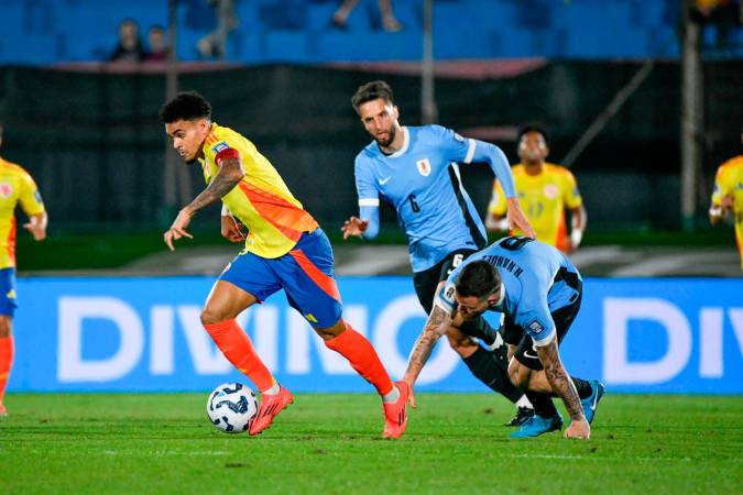 EN FOTOS: Uruguay sacó la garra y superó a Colombia