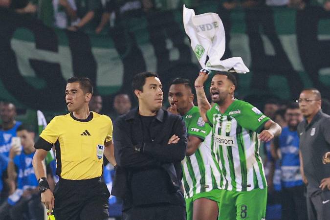 Efraín Juárez y Edwin Cardona (8)./ FOTO: MANUEL SALDARRIAGA