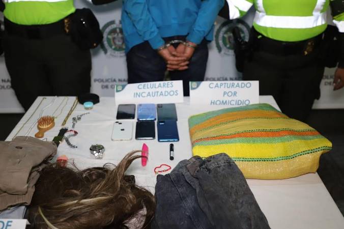 A Álvarez Sierra le incautaron algunas pertenencias de la víctima al momento de su captura. FOTO: POLICÍA NACIONAL