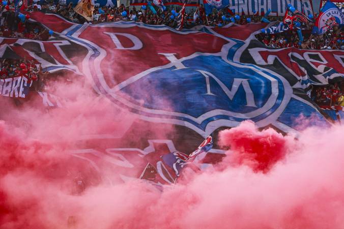 Hinchada del DIM. / FOTO: MANUEL SALDARRIAGA