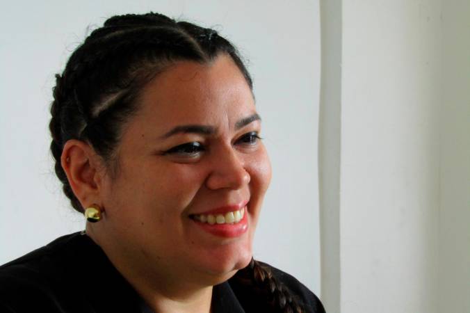 Yainibis aprovecha el conocimiento que heredó de su abuela para sanar a los demás. /FOTO: CAMILO CASTELLANOS