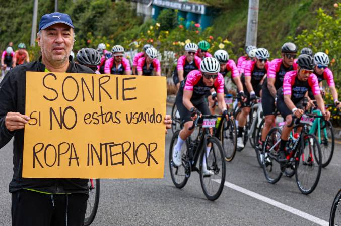 Al evento no solo fueron los ciclistas, también estuvieron presentes espectadores quienes animaban la subida por Las Palmas. /FOTO: MANUEL SALDARRIAGA