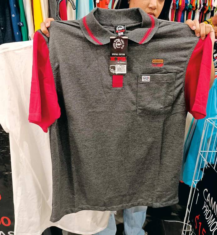 Y para los hombres también hay camisetas desde $ 15.000, marca Laguna.