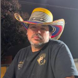 Óscar Herrera, quien reside en California, Estados Unidos, fue el protagonista de este penoso momento. FOTOS: INSTAGRAM @CHORIZOSDEMITIERRAPARCERO