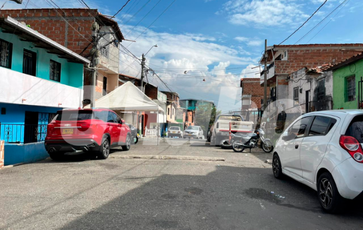 En esta calle en Santa Cruz dispararon contra Jean Pool. /FOTO: ANDRÉS FELIPE OSORIO GARCÍA