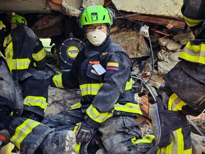 El pasado 24 de junio, Luisa hizo parte del grupo Élite de búsqueda y rescate urbano COL-1, luego del terremoto en La Guaira, Venezuela. FOTO: CORTESÍA