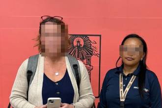 Estadounidense inadmitida en Medellín. FOTO: ALCALDÍA DE MEDELLÍN