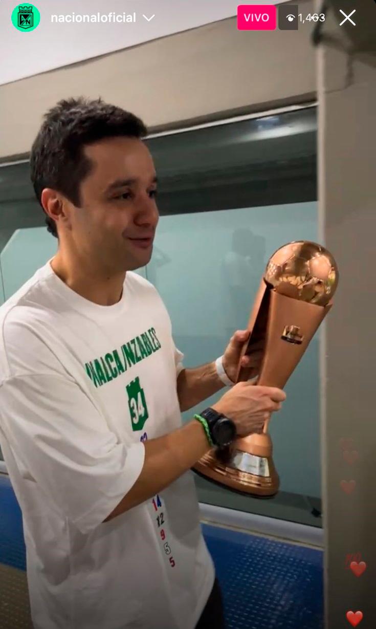 EN VIDEO: Nacional recibió la copa en el camerino, pero eso no le quita lo bailado