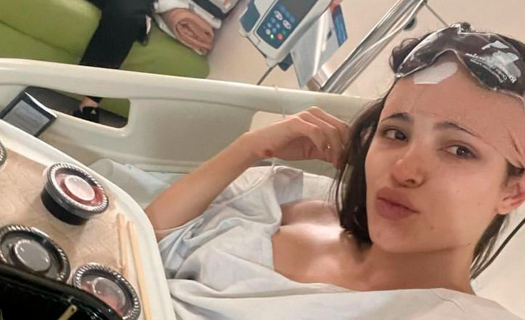 Esta fue la primera foto compartida tras su cirugía. /FOTO: INSTAGRAM @maracifuentes1