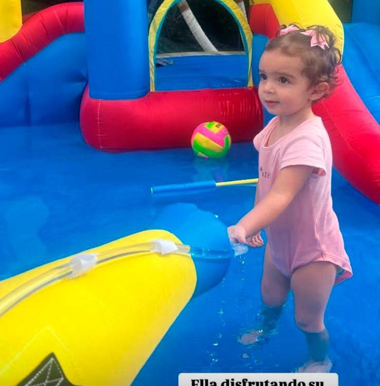 Sophie disfrutando de su regalazo. /FOTO: INSTAGRAM