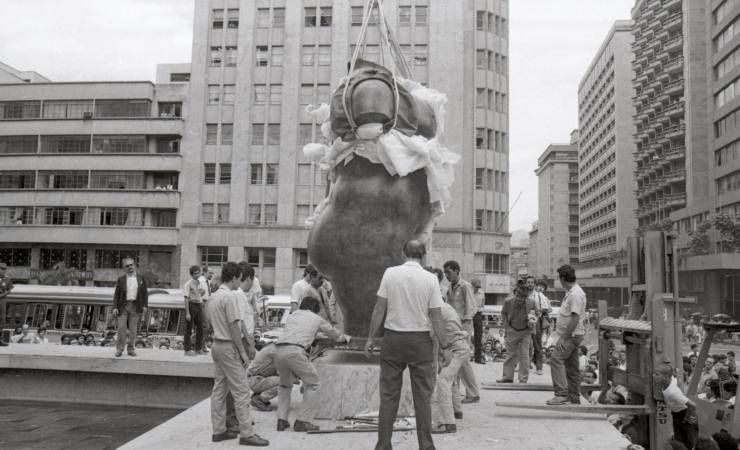 El 15 de septiembre de 1986, Botero trajo, con el apoyo de empresas, el Torso de mujer, mayormente conocido como La Gorda. FOTO: ARCHIVO - HERNANDO VÁSQUEZ