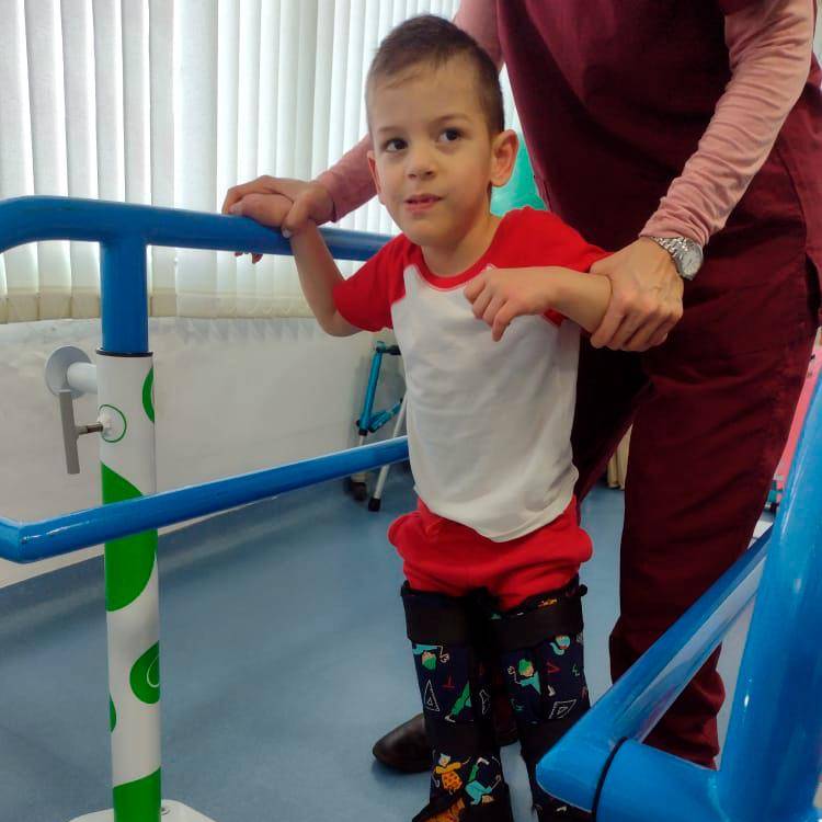 Emiliano no faltaba a ninguna de sus terapas, ahora suplica que no se las quiten. /FOTO: CORTESÍA