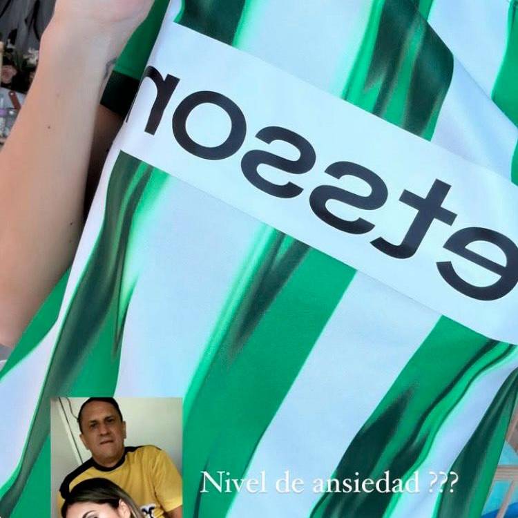 Daniela Ospina también lució la camiseta. /FOTO: INSTAGRAM @daniela_ospina5