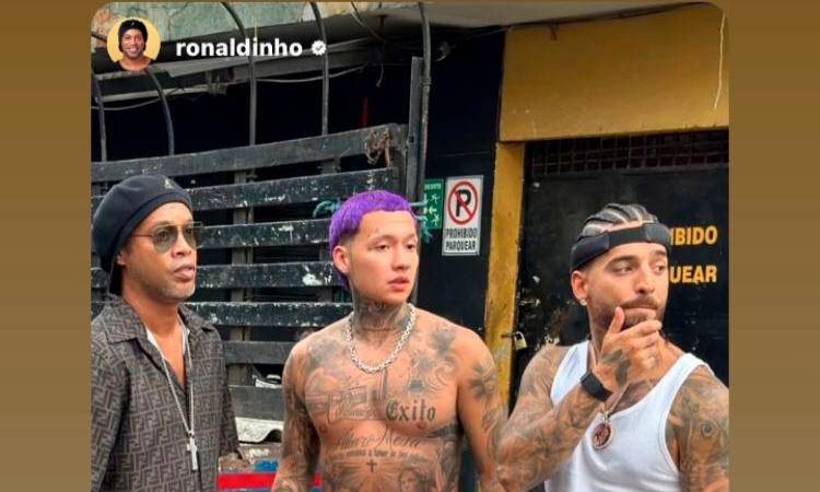 EN VIDEO: Ronaldinho parchó con Blessd y Maluma en Barrio Antioquia