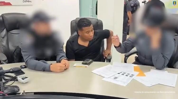 Momento de la captura de uno de los militares. FOTO: TOMA DE VIDEO FISCALÍA