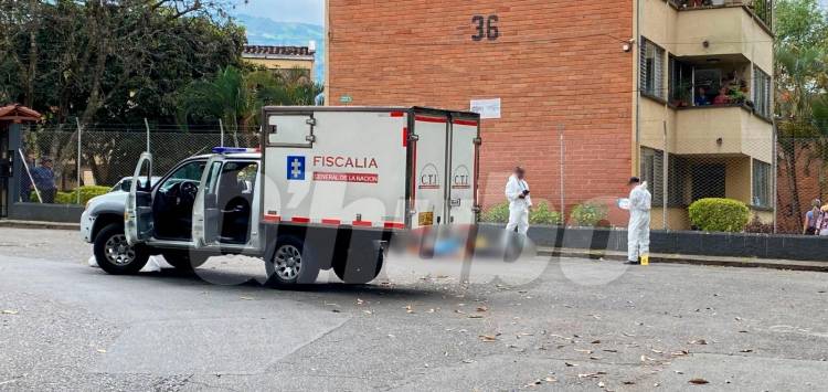 Andrés Felipe fue asesinado en la calle 39 con la carrera 94, mientras hablaba por celular. /FOTO: ANDRÉS FELIPE OSORIO GARCÍA